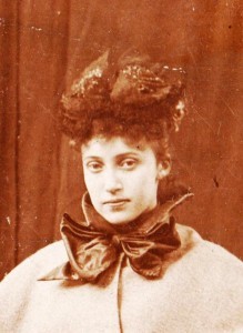 Jeanne de Vietinghoff as a young woman wearing hat with big bow